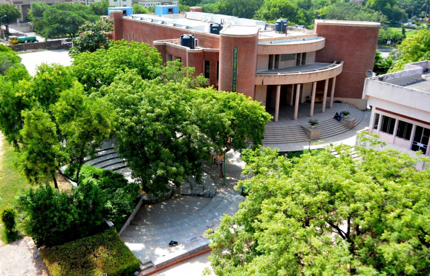 colleges with a strong focus on English and the humanities